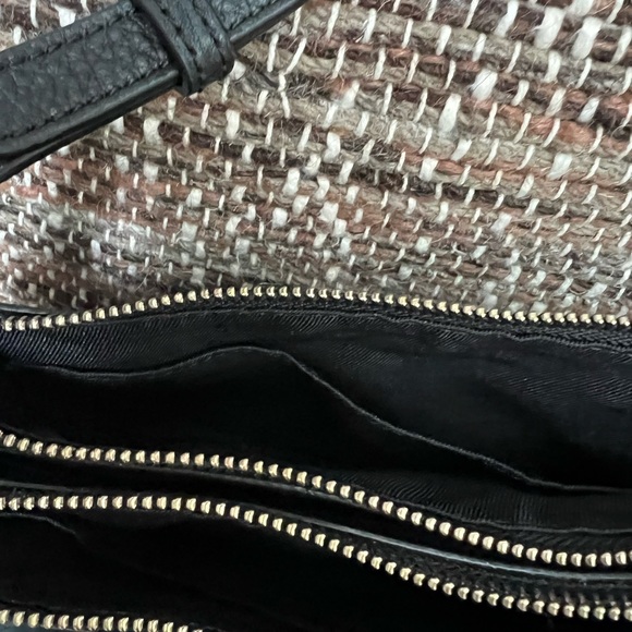 Vince Camuto black leather crossbody bag. In excellent condition, never used. - Picture 7 of 10